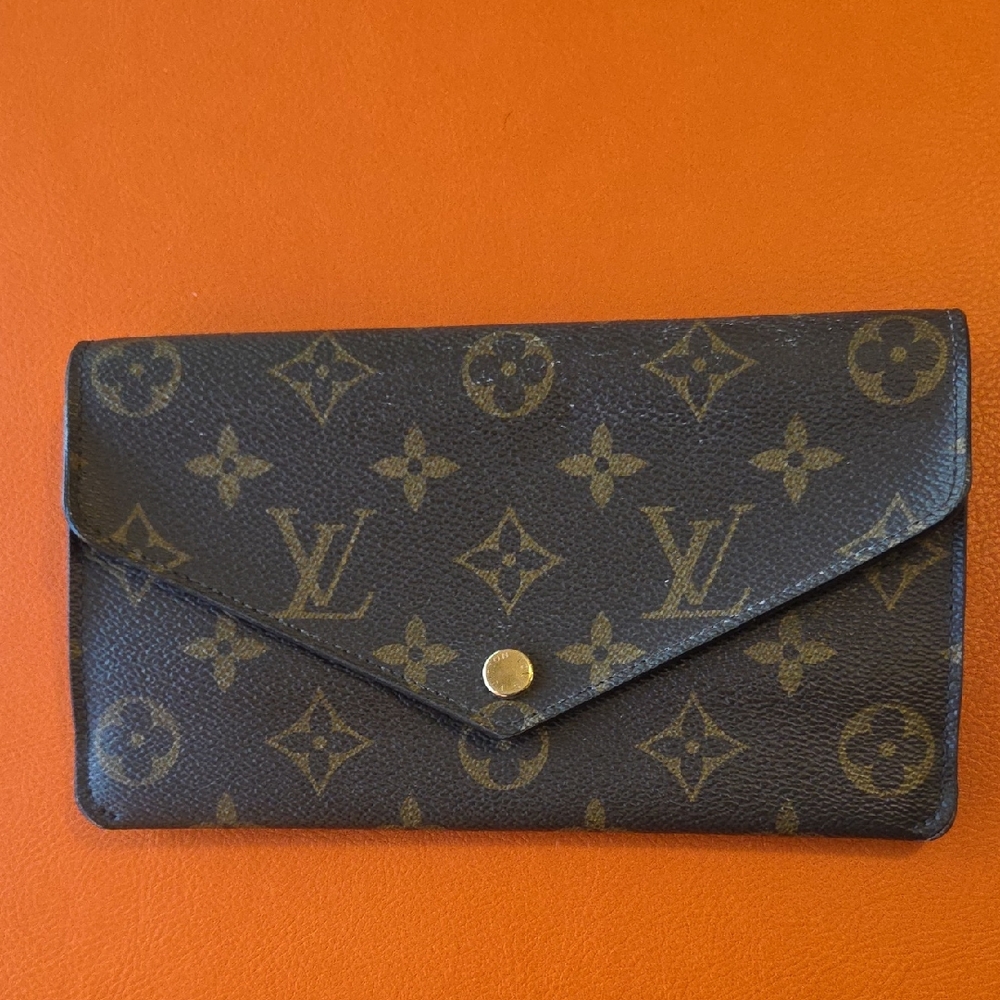 Louis VuittonJeanne Monogram Wallet